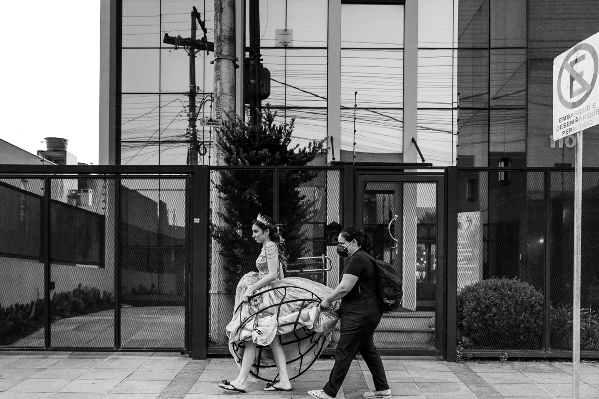 raissa no making-of, alle cabelereiros, estética cachoeirinha, preparação para a festa de 15 anos., presença da mamãe cuidado de cada detalhe.