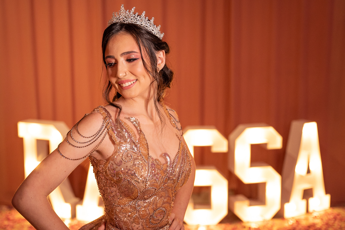 mini ensaio raissa antes de iniciar a festa linda de 15 anos no realiza sonhos em cachoeirinha/rs, festa dos sonhos