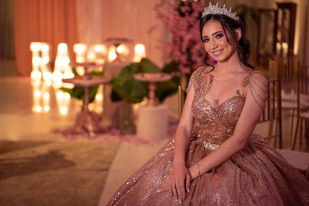 mini ensaio raissa antes de iniciar a festa linda de 15 anos no realiza sonhos em cachoeirinha/rs, festa dos sonhos