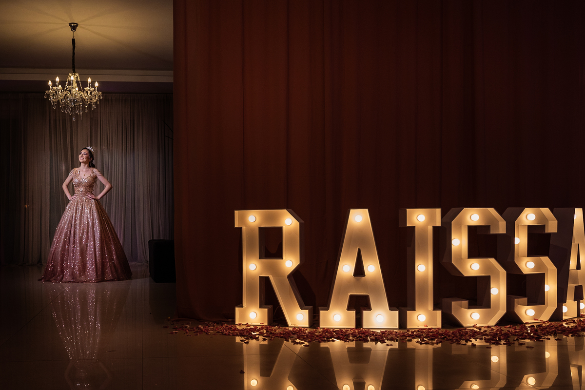 mini ensaio raissa antes de iniciar a festa linda de 15 anos no realiza sonhos em cachoeirinha/rs, festa dos sonhos