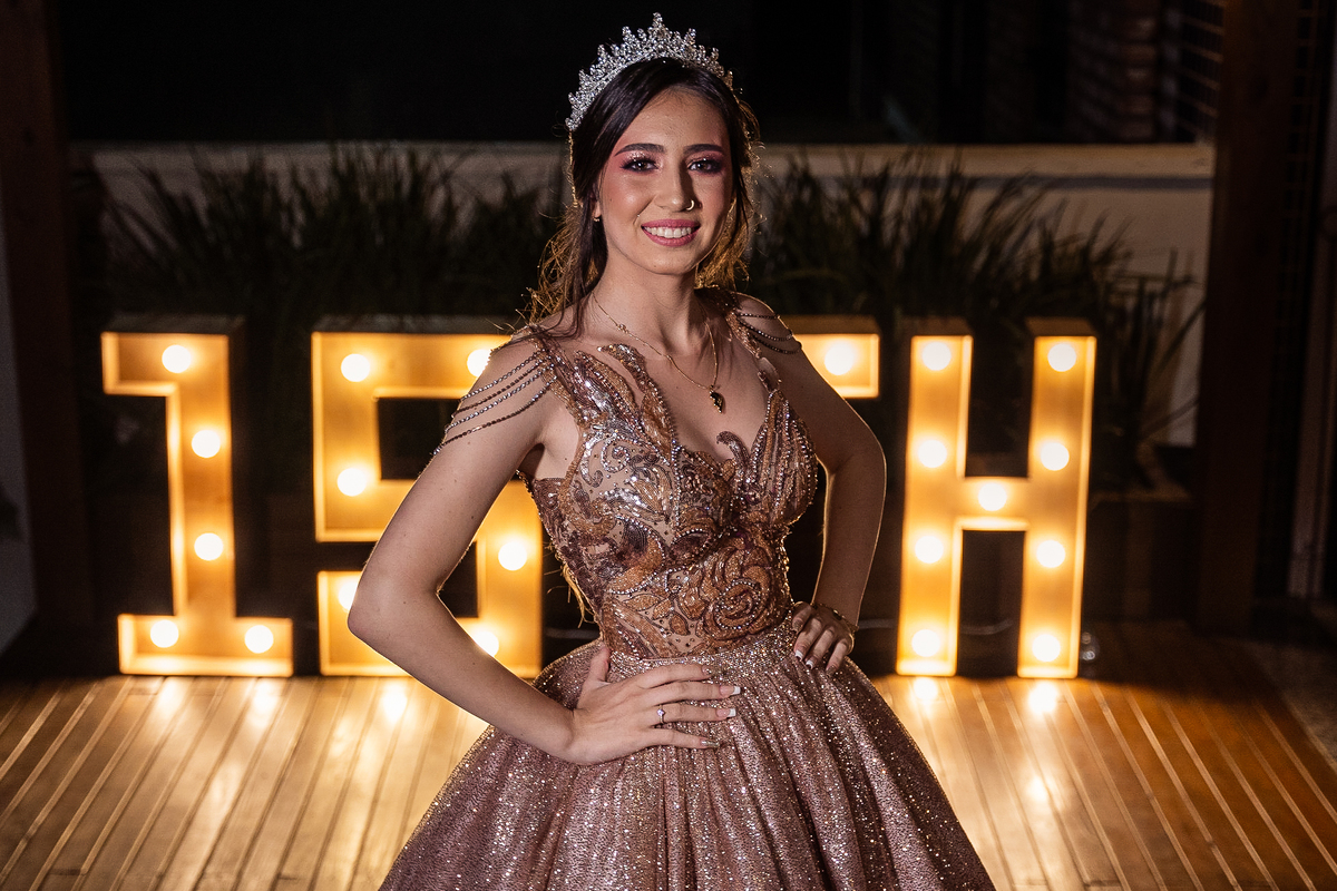 mini ensaio raissa antes de iniciar a festa linda de 15 anos no realiza sonhos em cachoeirinha/rs, festa dos sonhos