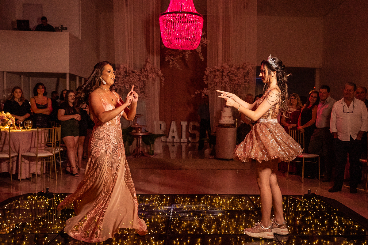 início da balada com a participação da mamãe