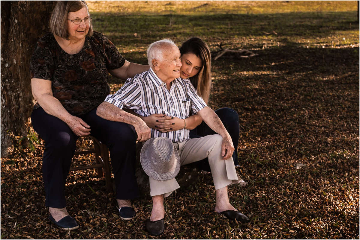 familia, bom retiro do sul, fazenda vilanova, ensaio família, fazenda, ensaio no sítio, ensaio na fazenda, ensaio no campo, ensaio família, fotografia de família, família no campo, quarentena, amor, pai, violão, meu pai meu herói, papai, pai e filha