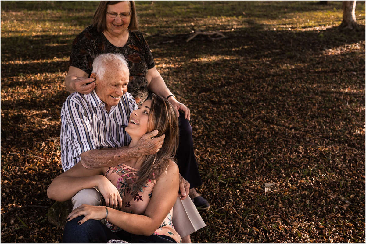 familia, bom retiro do sul, fazenda vilanova, ensaio família, fazenda, ensaio no sítio, ensaio na fazenda, ensaio no campo, ensaio família, fotografia de família, família no campo, quarentena, amor, pai, violão, meu pai meu herói, papai, pai e filha