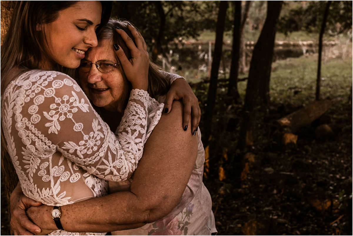 familia, bom retiro do sul, fazenda vilanova, ensaio família, fazenda, ensaio no sítio, ensaio na fazenda, ensaio no campo, ensaio família, fotografia de família, família no campo, quarentena, amor, pai, violão, meu pai meu herói, papai, pai e filha