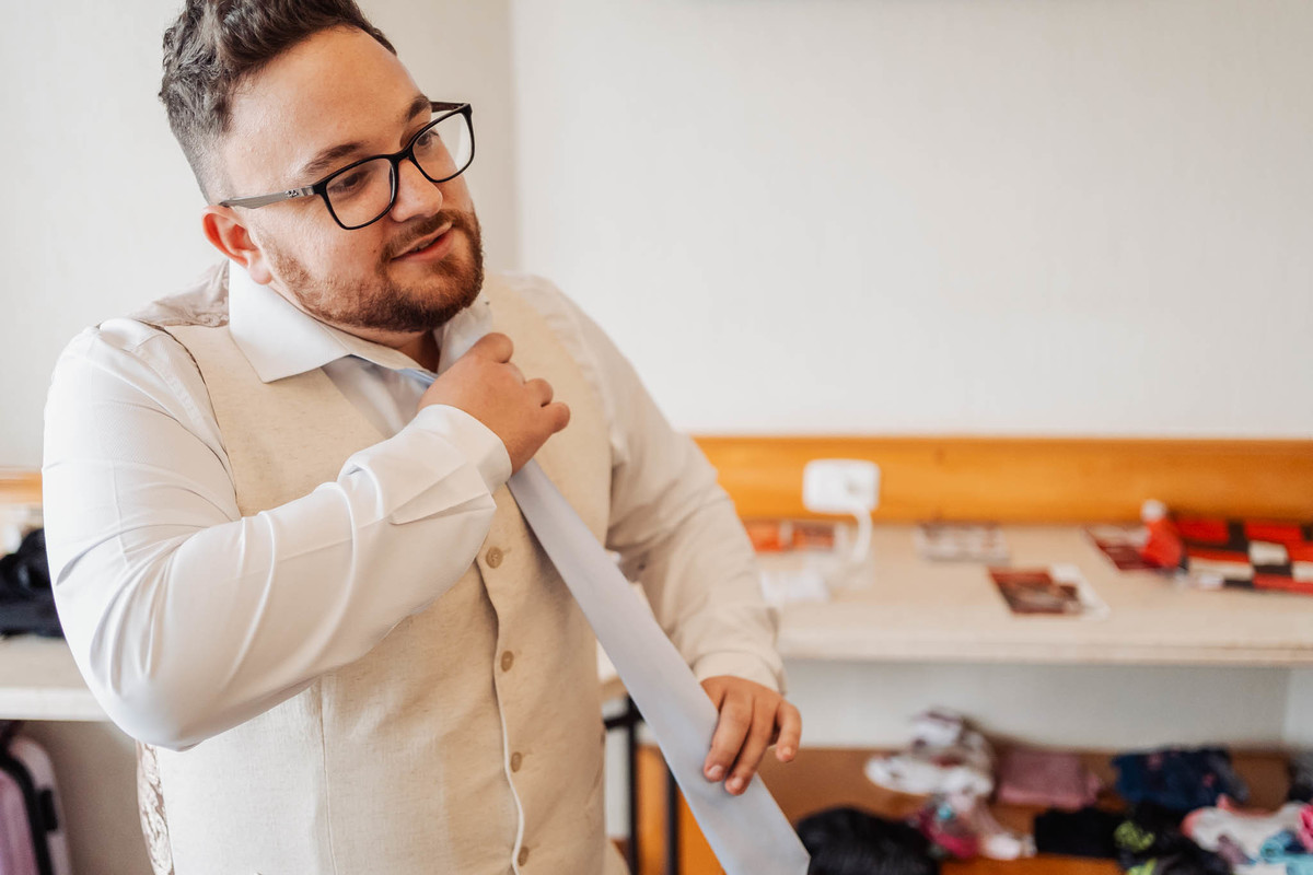 preparativos do noivo, casamento em bento Gonçalves/rs. fotógrafo de casamentos na serra gaucha 
