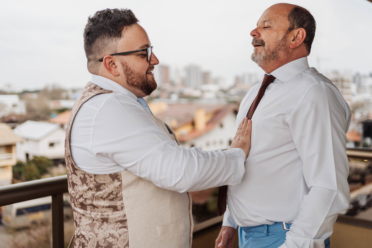 preparativos do noivo, casamento em bento Gonçalves/rs. fotógrafo de casamentos na serra gaucha 