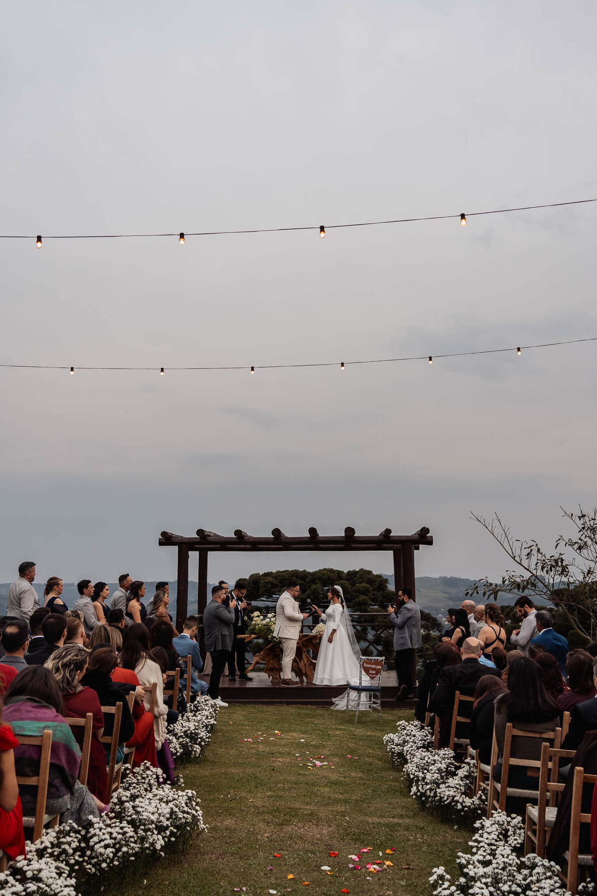decoração de casamento, Eventos Giuseppe Toniolo, Bento Gonçalves/RS, fotógrafo casamentos na serra gaucha, casamento de luxo, casamento no campo, inspiração de casamento, fotografia espontânea, casamento emocionante, padrinhos, madrinhas, 