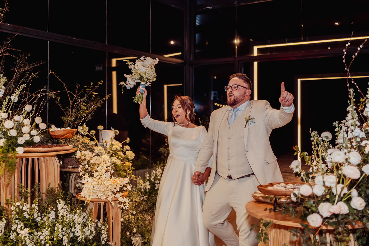 Eventos Giuseppe Toniolo, Bento Gonçalves/RS, fotógrafo casamentos na serra gaucha, casamento de luxo, casamento no campo, inspiração de casamento,  casamento emocionante, padrinhos, madrinhas, festa de casamento, os calamares, balada de casamento 