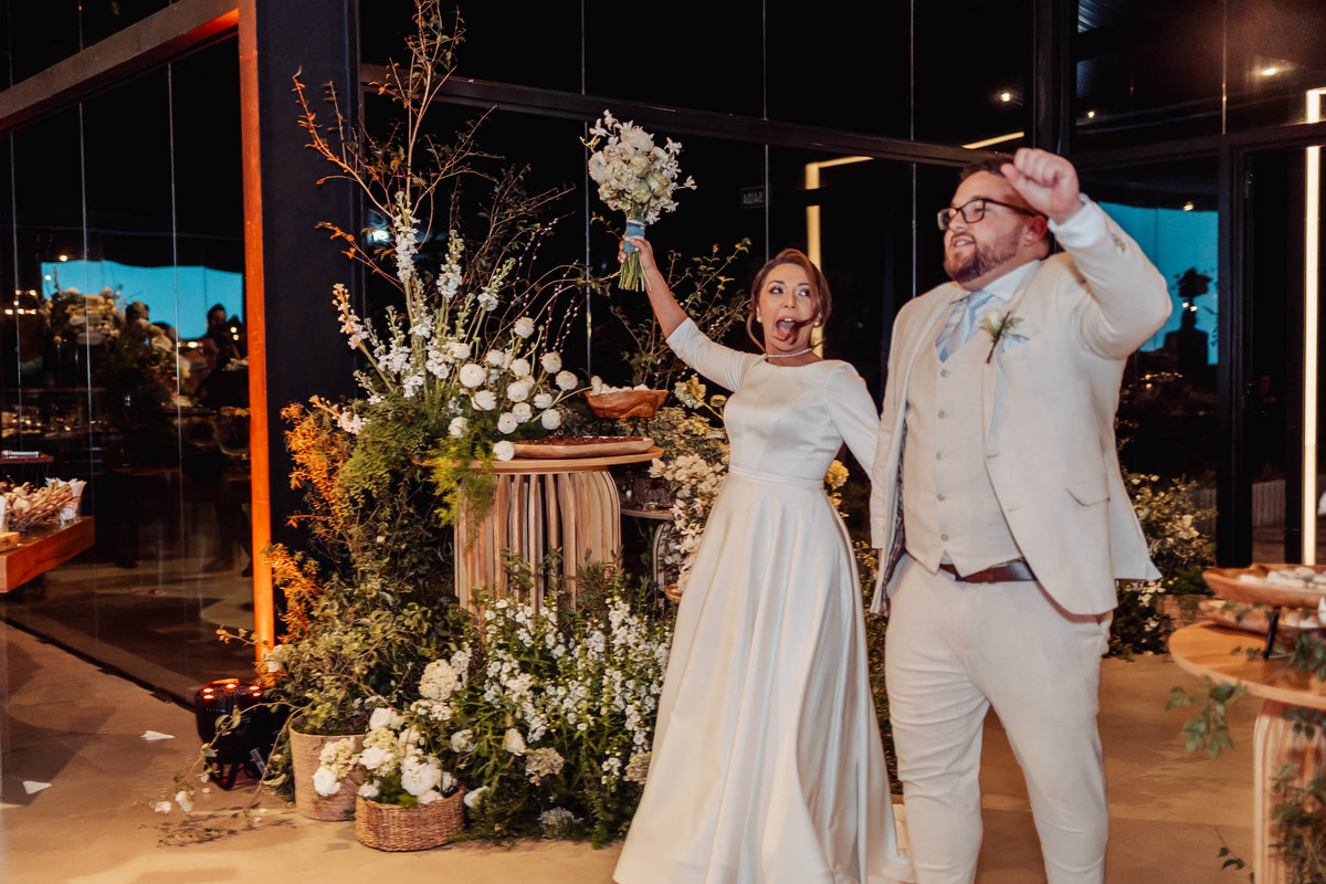 Eventos Giuseppe Toniolo, Bento Gonçalves/RS, fotógrafo casamentos na serra gaucha, casamento de luxo, casamento no campo, inspiração de casamento,  casamento emocionante, padrinhos, madrinhas, festa de casamento, os calamares, balada de casamento 