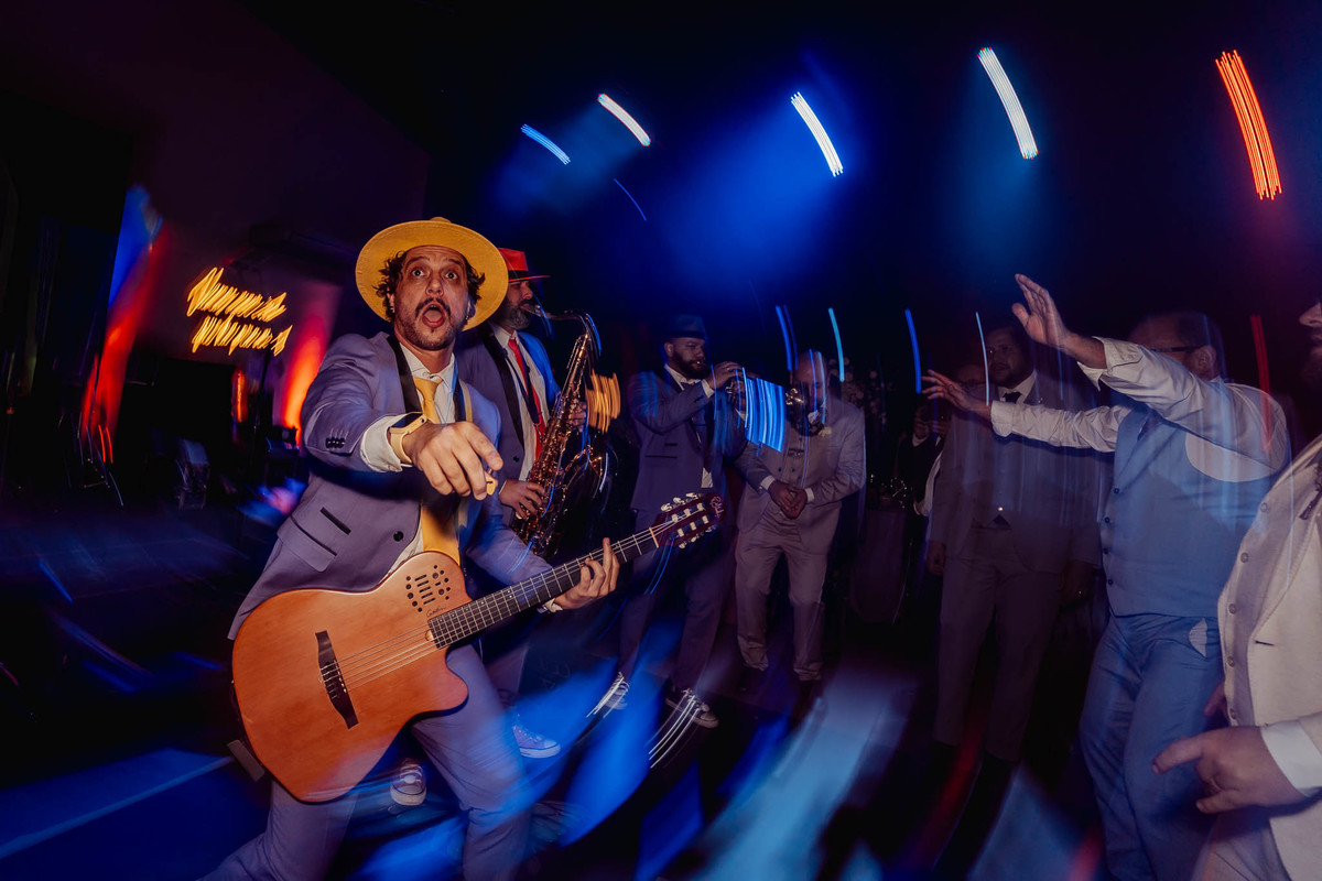 Eventos Giuseppe Toniolo, Bento Gonçalves/RS, fotógrafo casamentos na serra gaucha, casamento de luxo, casamento no campo, inspiração de casamento,  casamento emocionante, padrinhos, madrinhas, festa de casamento, os calamares, balada de casamento 