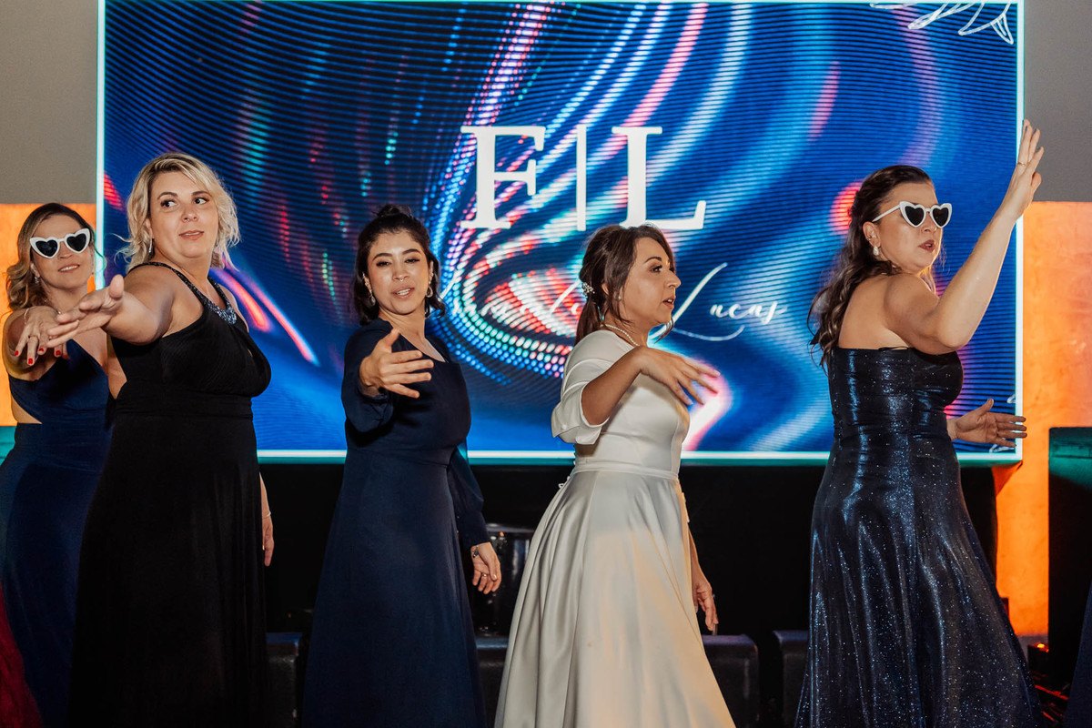 Eventos Giuseppe Toniolo, Bento Gonçalves/RS, fotógrafo casamentos na serra gaucha, casamento de luxo, casamento no campo, inspiração de casamento,  casamento emocionante, padrinhos, madrinhas, festa de casamento, os calamares, balada de casamento 