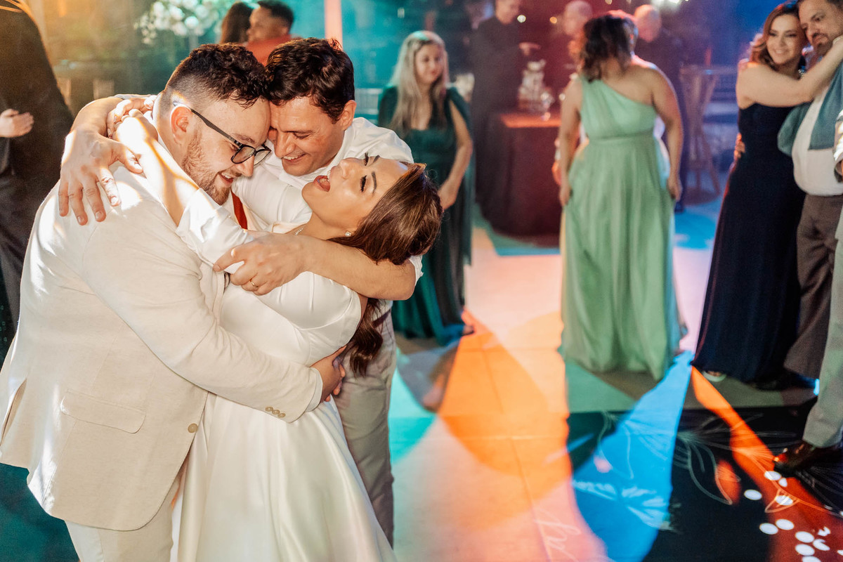 Eventos Giuseppe Toniolo, Bento Gonçalves/RS, fotógrafo casamentos na serra gaucha, casamento de luxo, casamento no campo, inspiração de casamento,  casamento emocionante, padrinhos, madrinhas, festa de casamento, os calamares, balada de casamento 