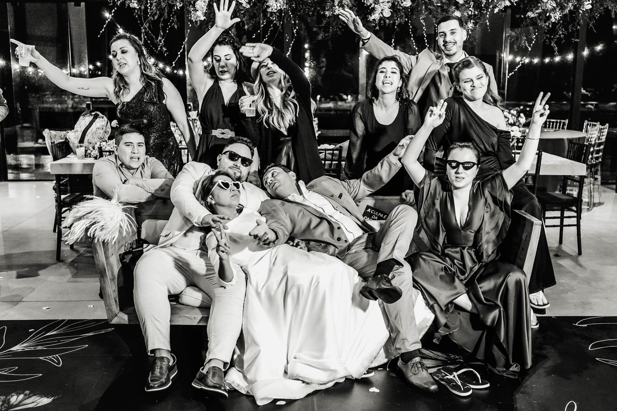 Eventos Giuseppe Toniolo, Bento Gonçalves/RS, fotógrafo casamentos na serra gaucha, casamento de luxo, casamento no campo, inspiração de casamento,  casamento emocionante, padrinhos, madrinhas, festa de casamento, os calamares, balada de casamento 