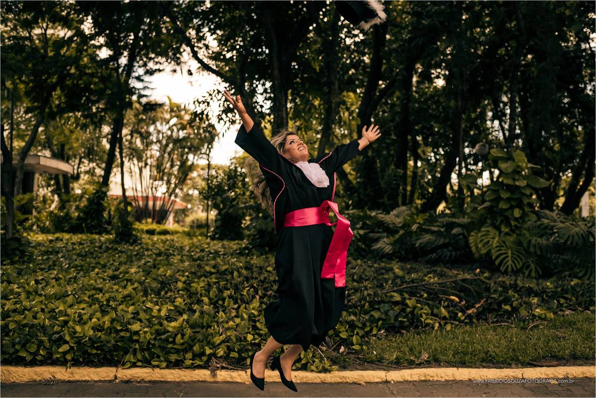 voa rosangela o fututo todo pertence a você nesta conquista na sua vida