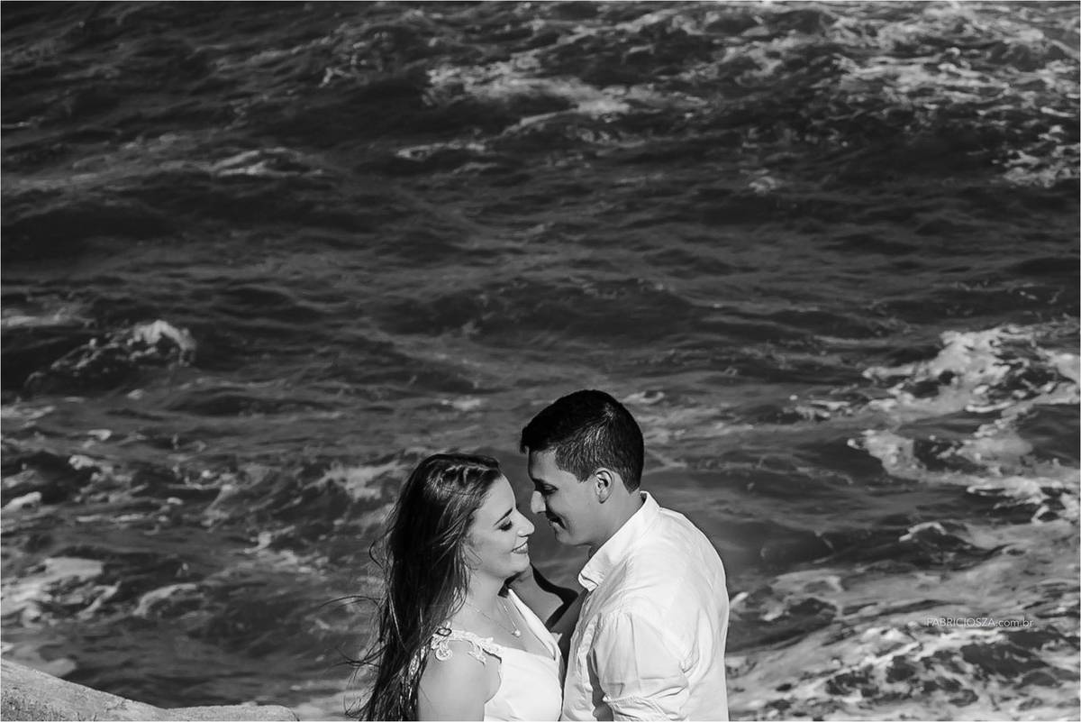 ensaio casal, nascer do sol na praia, parque da guarita, Torres RS, ensaio de pré-casamento na praia, casal feliz na praia, casal com pet na praia, momento feliz na praia, ensaio pre wedding na praia,  Fotógrafo de Casamentos Porto Alegre 