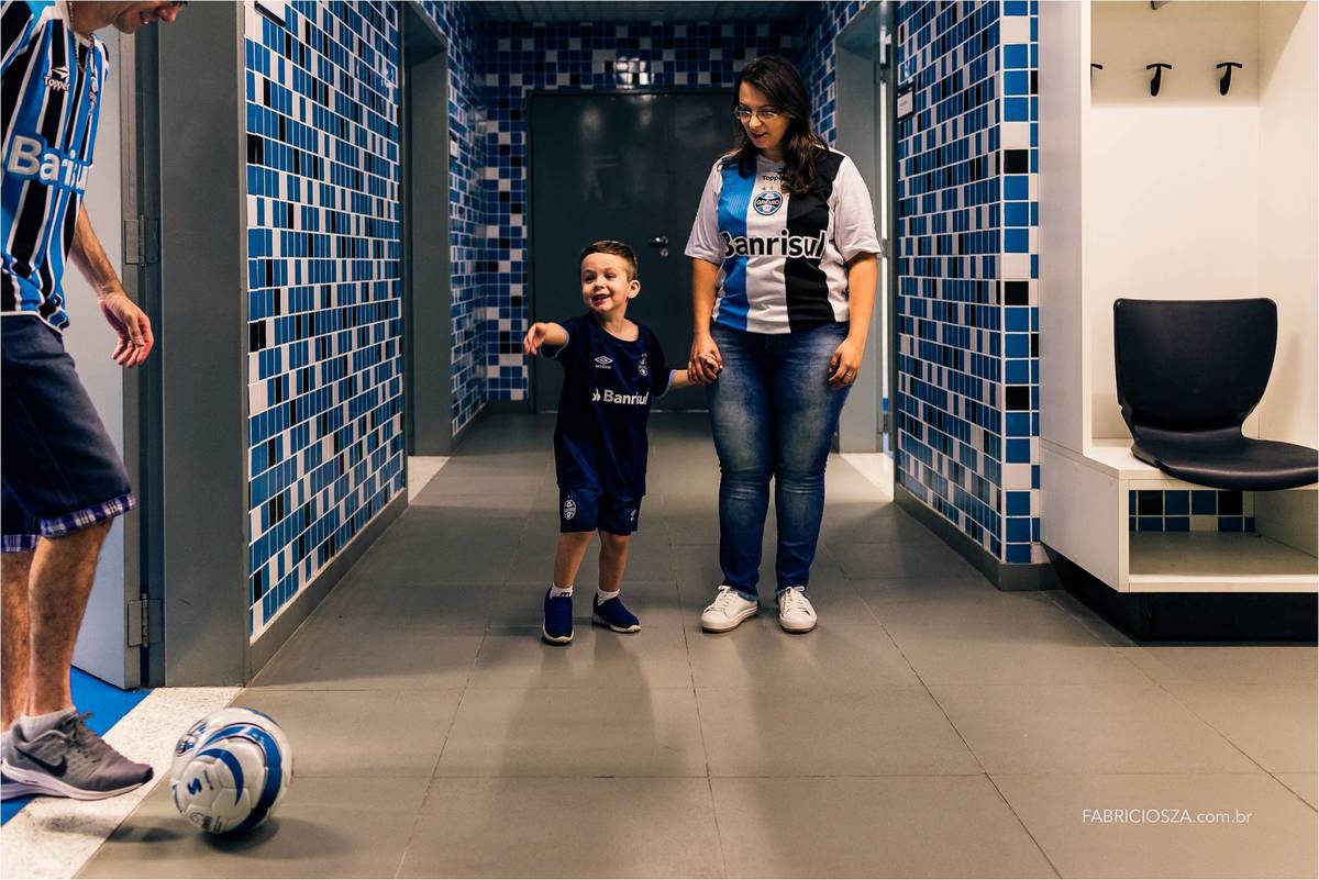 nos vestiarios onde os jogadores da equipe do gremio  se preparam para entrar em campo nos dias de jogos na arena do gremio