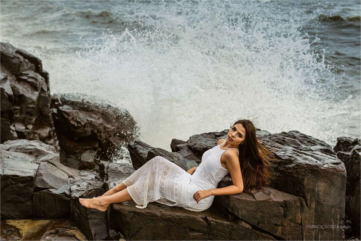aquela onda que vem sem espera e deixa a foto ainda mais linda, por fabricio souza, ensaio de 15 anos da izabella na praia de torres
