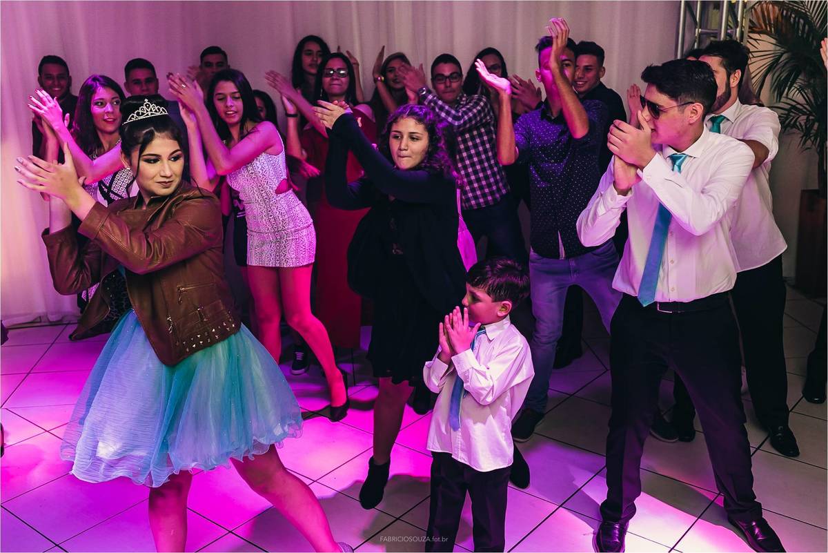 fabricio souza fotografia, fabricio souza, fabricio souza, fotografo gravatai, fotografo porto alegre, fotografo cachoeirinha, melhor fotógrafo, fotografia com emocão, fotografo de 15 anos, debutante, deste debutante, aniversario de 15 anos, valsa de 15