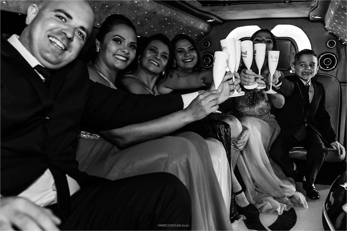 festa de 15 anos, passeio de limo, passeio de limousine, king limousines, fabricio souza fotografo, 15 anos cachoeirinha, porto alegre, debutante, festa rosa dos ventos, fotografo porto alegre, festa tem porto alegre, 