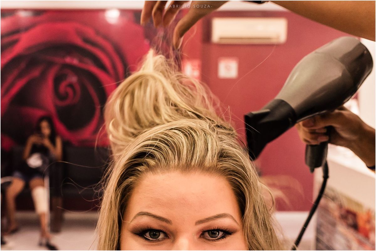 making-of noivo barbearia pelotense, fotografia de casamento por fabricio souza, fotografo de casamento top no rio grande do sul, casamentos perfeitos, noivo em seu momento de preparação, momento inesquecível antes do casamento, fotografo porto alegre