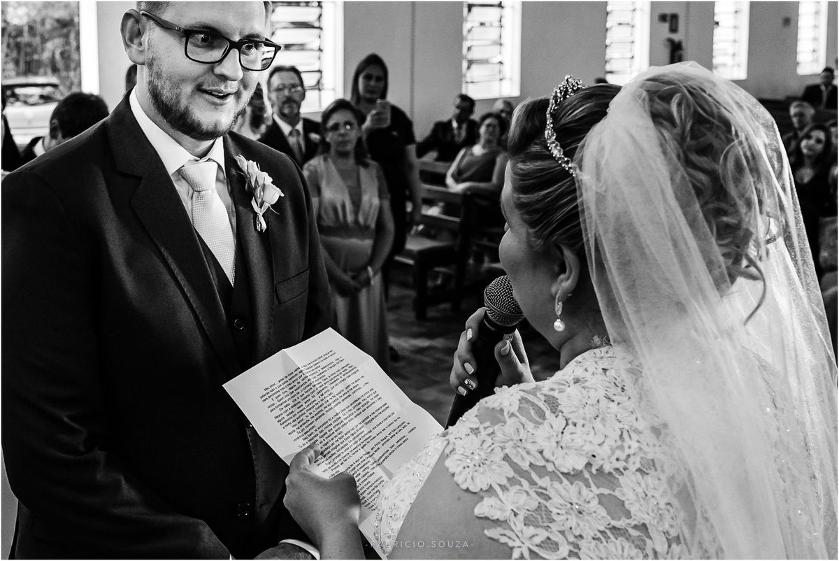cerimonia de casamento, momento da noiva chegar, dia do sim, vou me casar, noiva aguardando, pai da noiva, casamento lindo, casamento emocionante, quero casar, vai ter casamento sim, organização de casamentos, casamento na igreja, deus abençoa o casamento