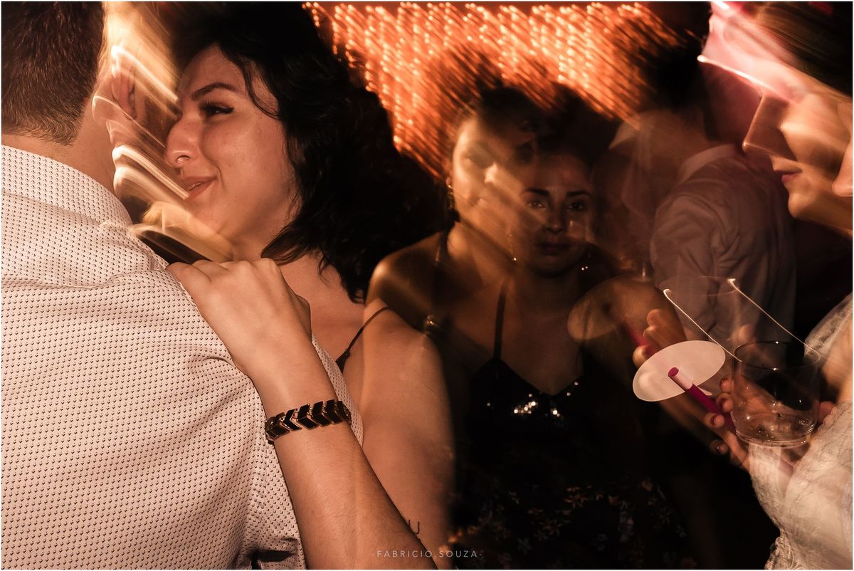 cerimonia de casamento, momento da noiva chegar, dia do sim, vou me casar, noiva aguardando, pai da noiva, casamento lindo, casamento emocionante, quero casar, vai ter casamento sim, organização de casamentos, casamento na igreja, deus abençoa o casamento