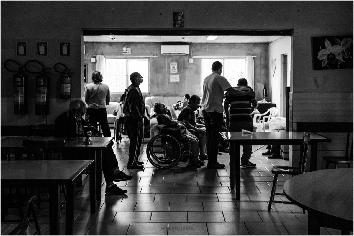 documental, acao por amor, asilo gravatai, Asilo N. Sra. Medianeira, fabricio souza documental, velhinhos, boa açao, se doar, ajudar o próximo, se importar, ame, amor, dedicacao, envolva-se com uma causa, fotografia documentla de pessoas, familas, amigos