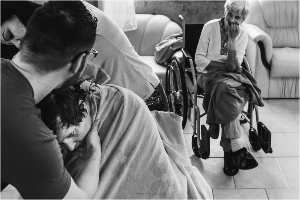 documental, acao por amor, asilo gravatai, Asilo N. Sra. Medianeira, fabricio souza documental, velhinhos, boa açao, se doar, ajudar o próximo, se importar, ame, amor, dedicacao, envolva-se com uma causa, fotografia documentla de pessoas, familas, amigos