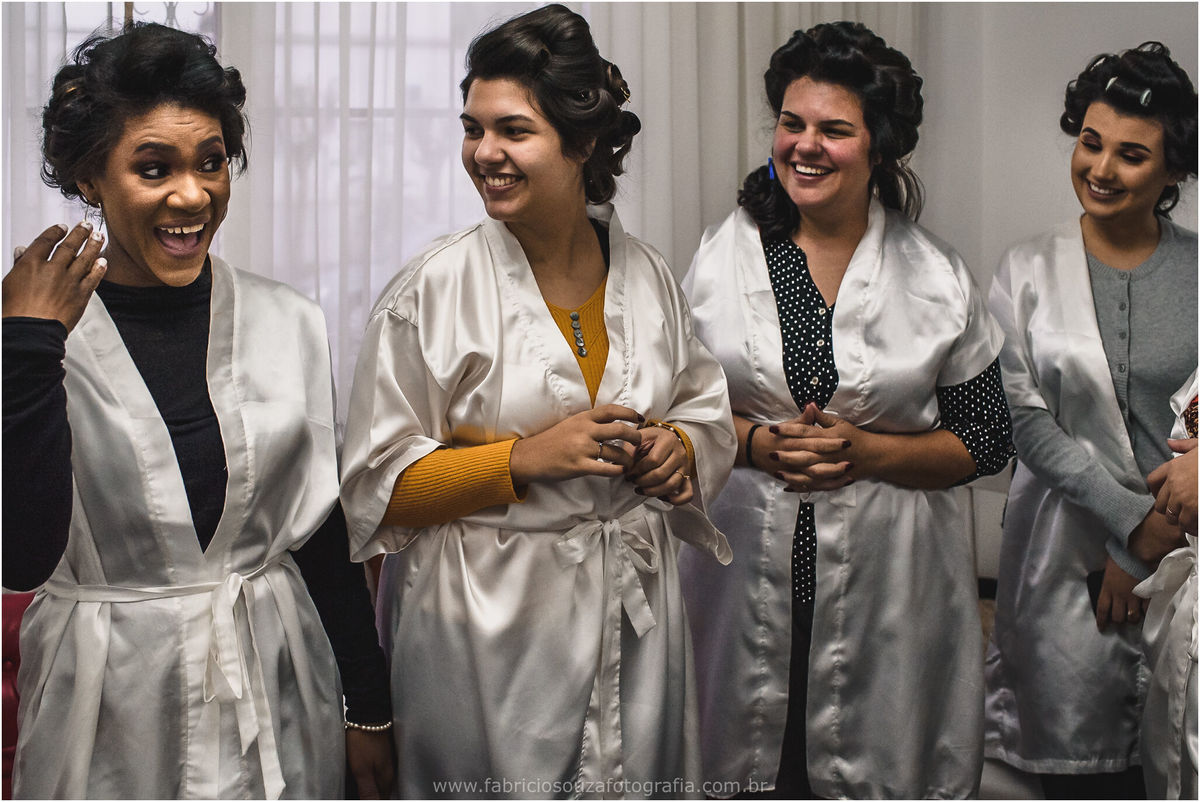 making-of da noiva, fotografia de noiva, dia da noiva, dia emocionante, o grande dia, vou me casar, fotografo de casaemntos cachoeirinha, madrinhas, estética alle, noiva linda, noiva negra, casamento do ano, casamento especial, meu grande dia, dia do sim