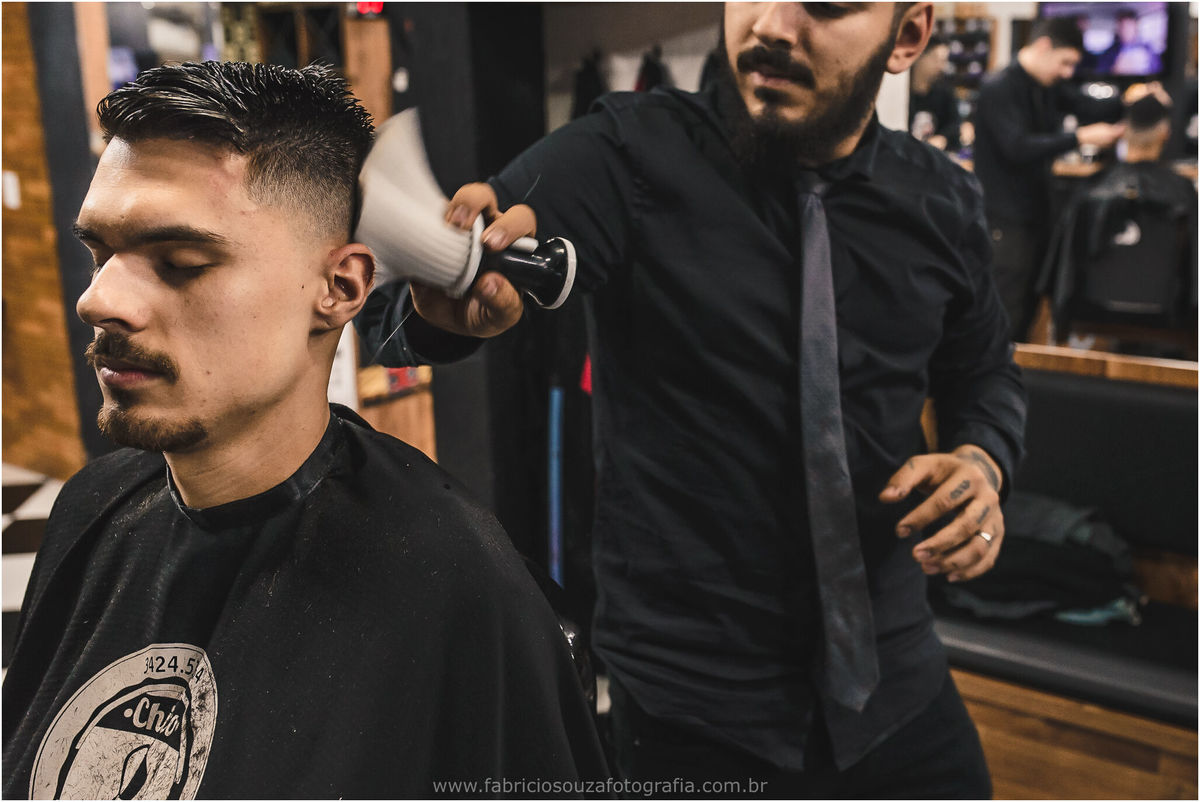 making-of noivo, chico cabelo, barbearia cachoerinha, fotografo de casamento cachoeirina, porto alegre, vou casar, noivo corte de cabelo, o grande dia, noivo ansioso, noivo lindo
