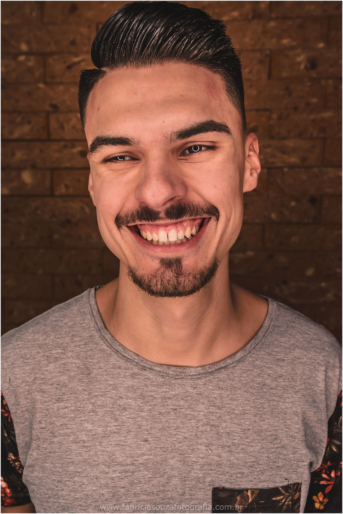 making-of noivo, chico cabelo, barbearia cachoerinha, fotografo de casamento cachoeirina, porto alegre, vou casar, noivo corte de cabelo, o grande dia, noivo ansioso, noivo lindo