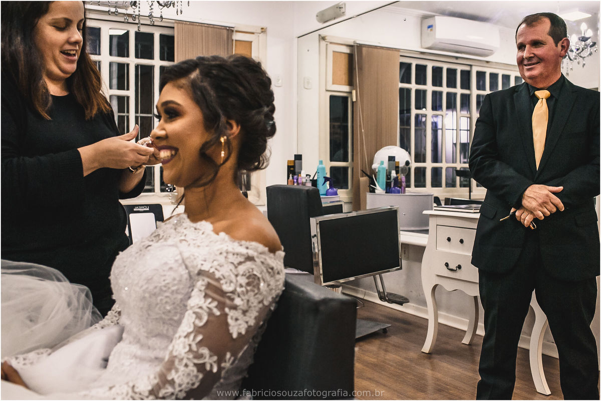 making-of da noiva, fotografia de noiva, dia da noiva, dia emocionante, o grande dia, vou me casar, fotografo de casaemntos cachoeirinha, madrinhas, estética alle, noiva linda, noiva negra, casamento do ano, casamento especial, meu grande dia, dia do sim