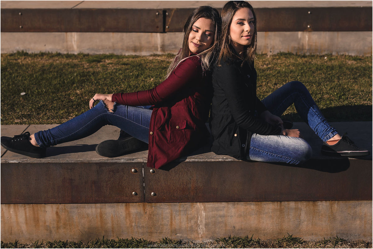 ensaio debutante, gemeas, canoas, capao do corvo, parque getulio vargas, park shopping, fabricio souza fotografia, fotografo porto alegre, fotografo cachoeirinha, meninas, 15 anos, meu book, book debut, inspiração, bruna e duda, gemeas debutantes