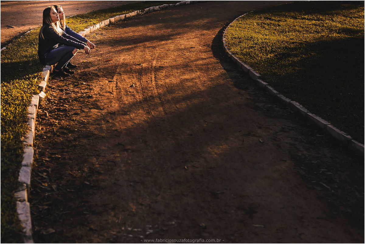 ensaio debutante, gemeas, canoas, capao do corvo, parque getulio vargas, park shopping, fabricio souza fotografia, fotografo porto alegre, fotografo cachoeirinha, meninas, 15 anos, meu book, book debut, inspiração, bruna e duda, gemeas debutantes