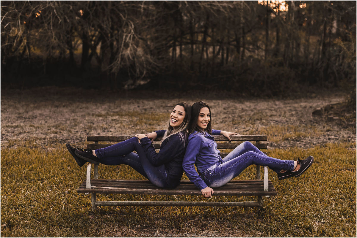 ensaio debutante, gemeas, canoas, capao do corvo, parque getulio vargas, park shopping, fabricio souza fotografia, fotografo porto alegre, fotografo cachoeirinha, meninas, 15 anos, meu book, book debut, inspiração, bruna e duda, gemeas debutantes