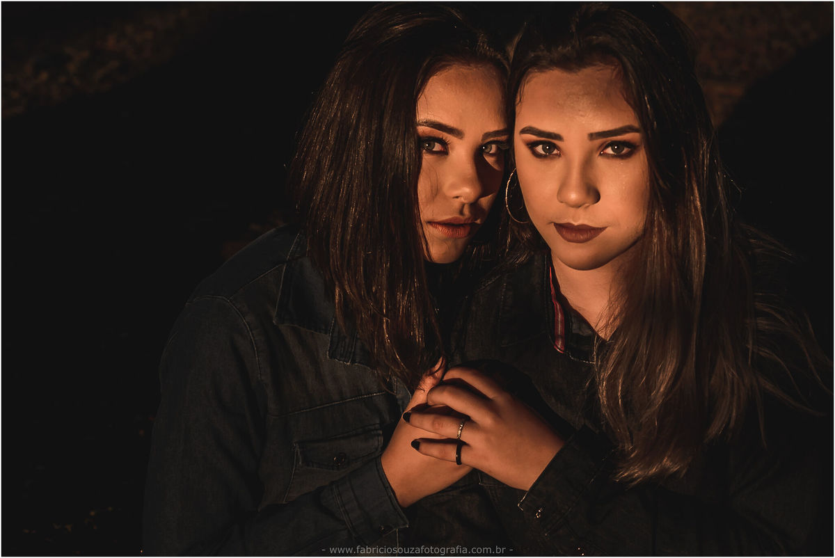 ensaio debutante, gemeas, canoas, capao do corvo, parque getulio vargas, park shopping, fabricio souza fotografia, fotografo porto alegre, fotografo cachoeirinha, meninas, 15 anos, meu book, book debut, inspiração, bruna e duda, gemeas debutantes