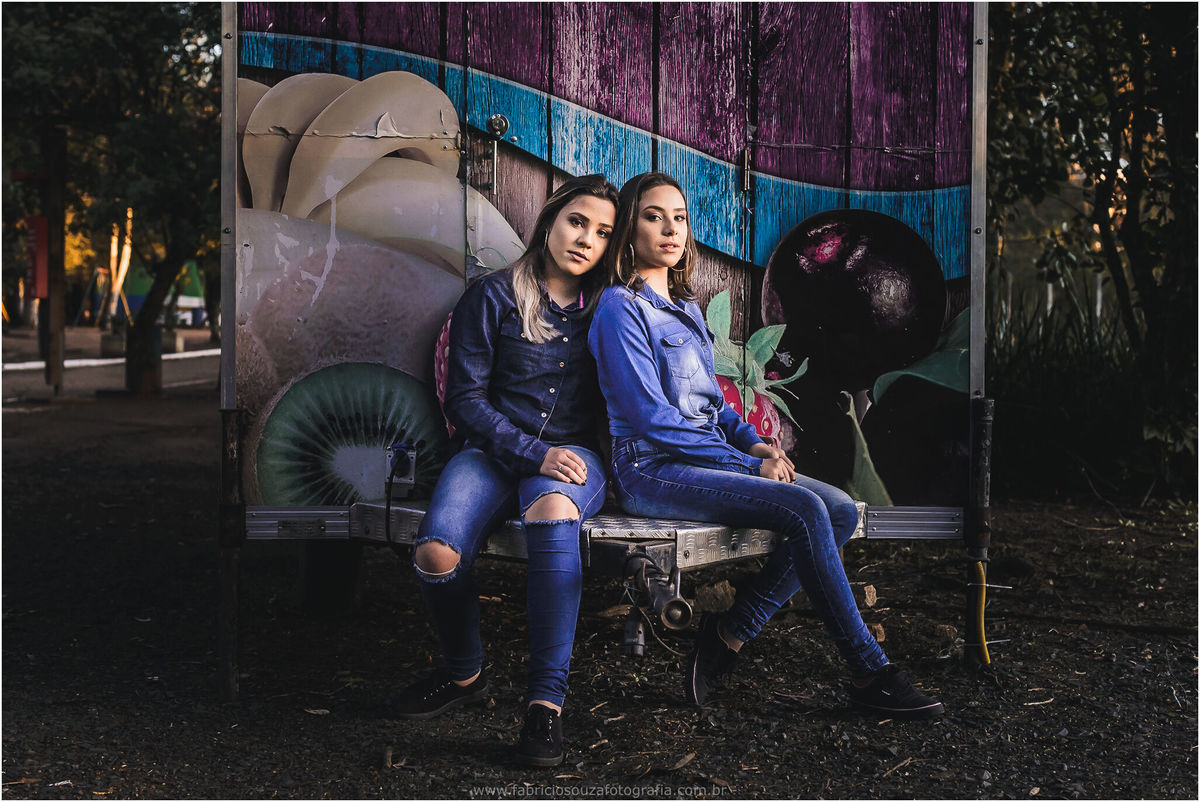 ensaio debutante, gemeas, canoas, capao do corvo, parque getulio vargas, park shopping, fabricio souza fotografia, fotografo porto alegre, fotografo cachoeirinha, meninas, 15 anos, meu book, book debut, inspiração, bruna e duda, gemeas debutantes