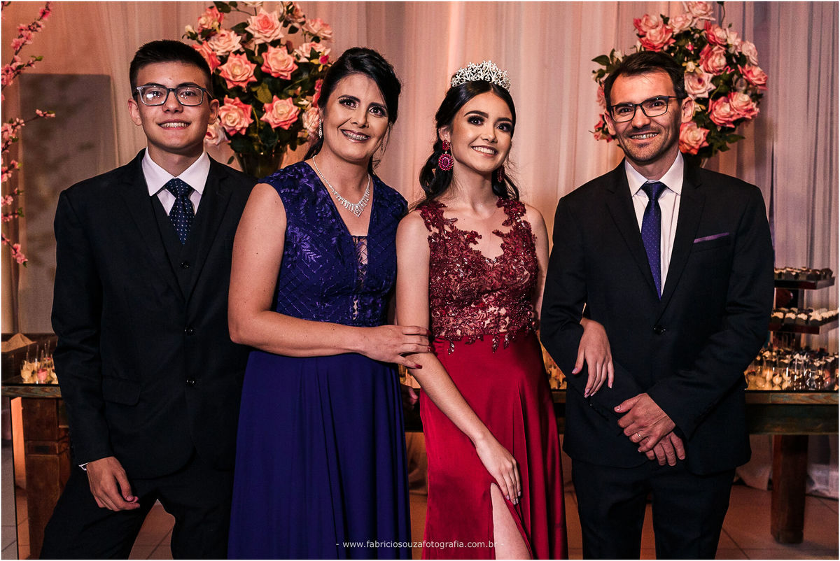 sindilojas gravatai, 15 anos, alice, minha festa de 15anos, princesa, dia feliz, debutante, debut, fabricio souza fotografia, fotografo Cachoeirinha, Gravataí, canoas, melhor fotógrafo da região, fotógrafo das princesas, inspiração