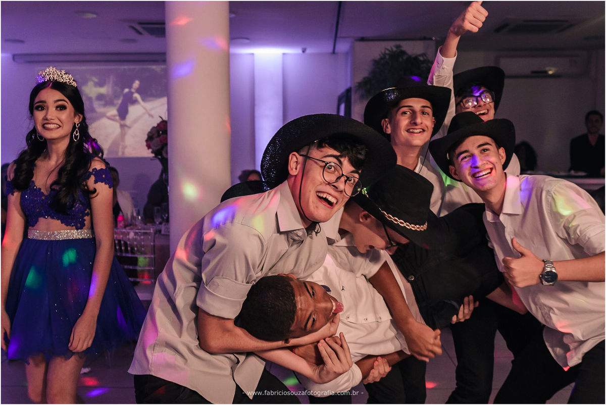 sindilojas gravatai, 15 anos, alice, minha festa de 15anos, princesa, dia feliz, debutante, debut, fabricio souza fotografia, fotografo Cachoeirinha, Gravataí, canoas, melhor fotógrafo da região, fotógrafo das princesas, inspiração, balada, baladinha