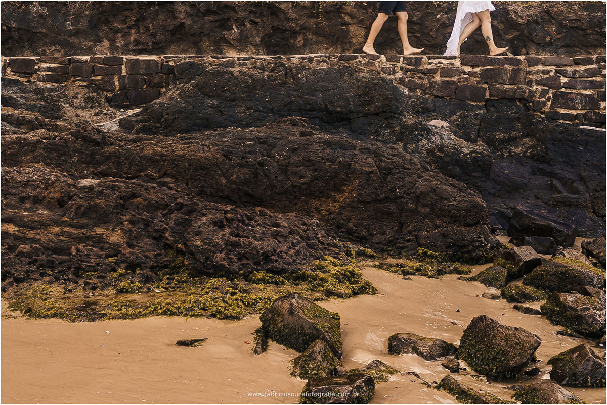 ensaio casal, nascer do sol na praia, parque da guarita, Torres RS, ensaio de pré-casamento na praia, casal feliz na praia, casal com pet na praia, momento feliz na praia, ensaio pre wedding na praia,  Fotógrafo de Casamentos Porto Alegre 