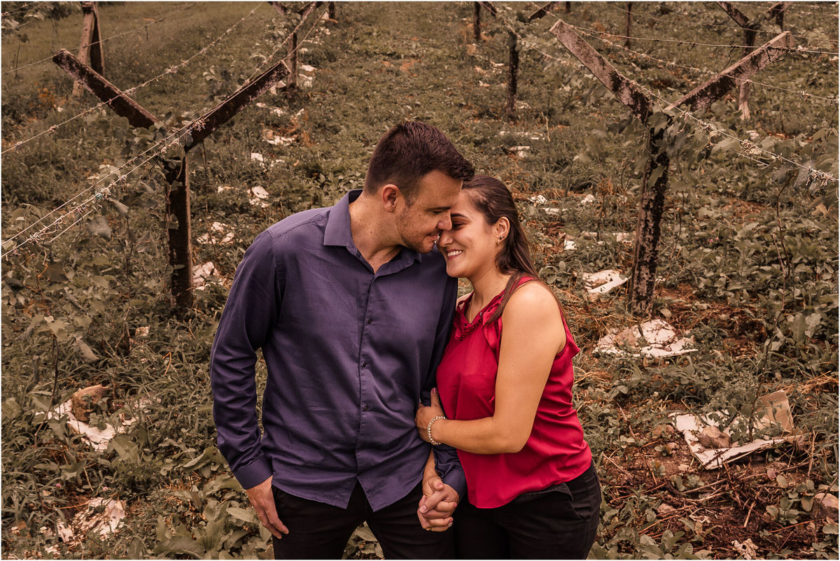 fotografo de casamentos porto alegre, fotografo de casamentos caxias do sul, ensaio de casal na vinicola, ensaio pré-casamento vinhedos, casal que se ama, fotografia de casamento, ensaio casal na serra gaucha, fabricio souza fotografo