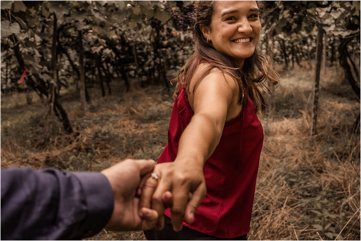 fotografo de casamentos porto alegre, fotografo de casamentos caxias do sul, ensaio de casal na vinicola, ensaio pré-casamento vinhedos, casal que se ama, fotografia de casamento, ensaio casal na serra gaucha, fabricio souza fotografo