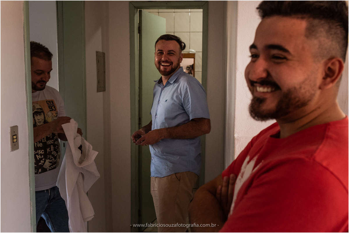 making-of noivo, la mafia Osório, dia do casamento, noivo fazendo a barba