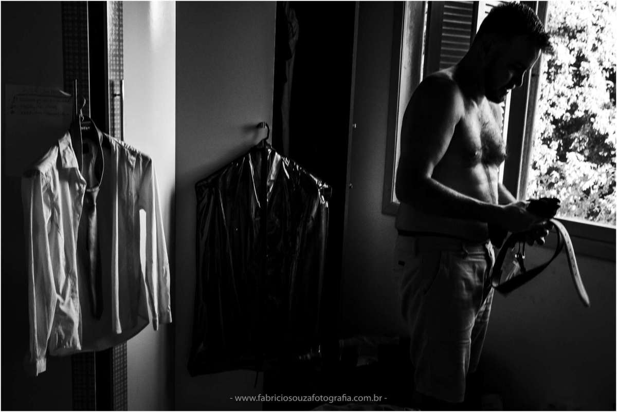 making-of noivo, la mafia Osório, dia do casamento, noivo fazendo a barba