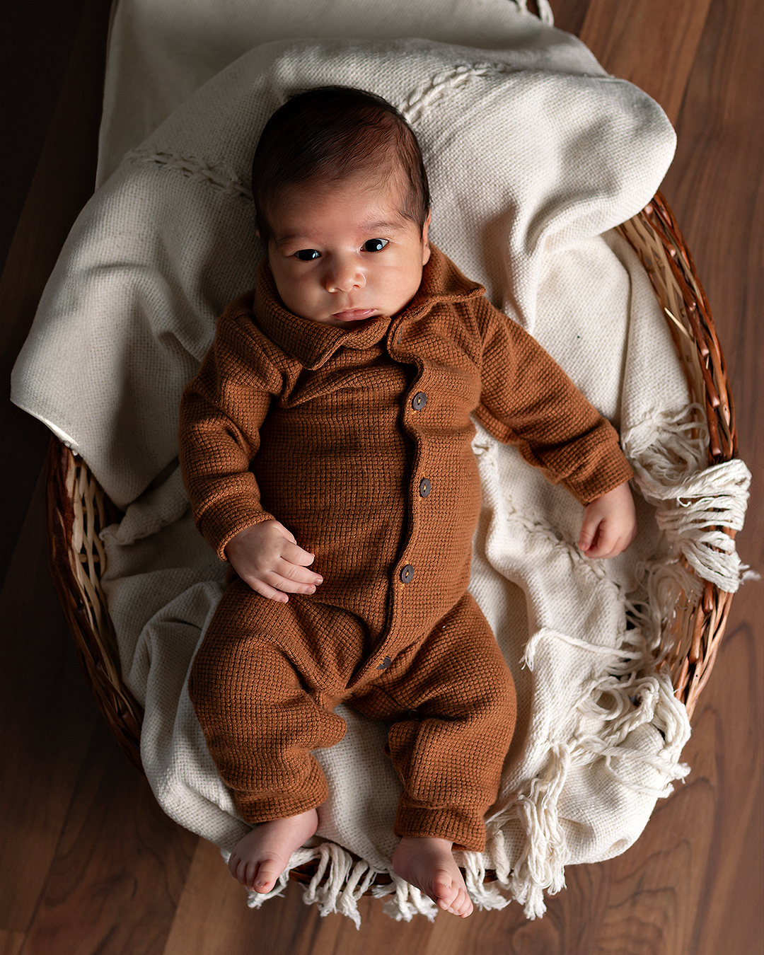 Ensaio de bebê em estúdio. Acompanhamento Mensal.