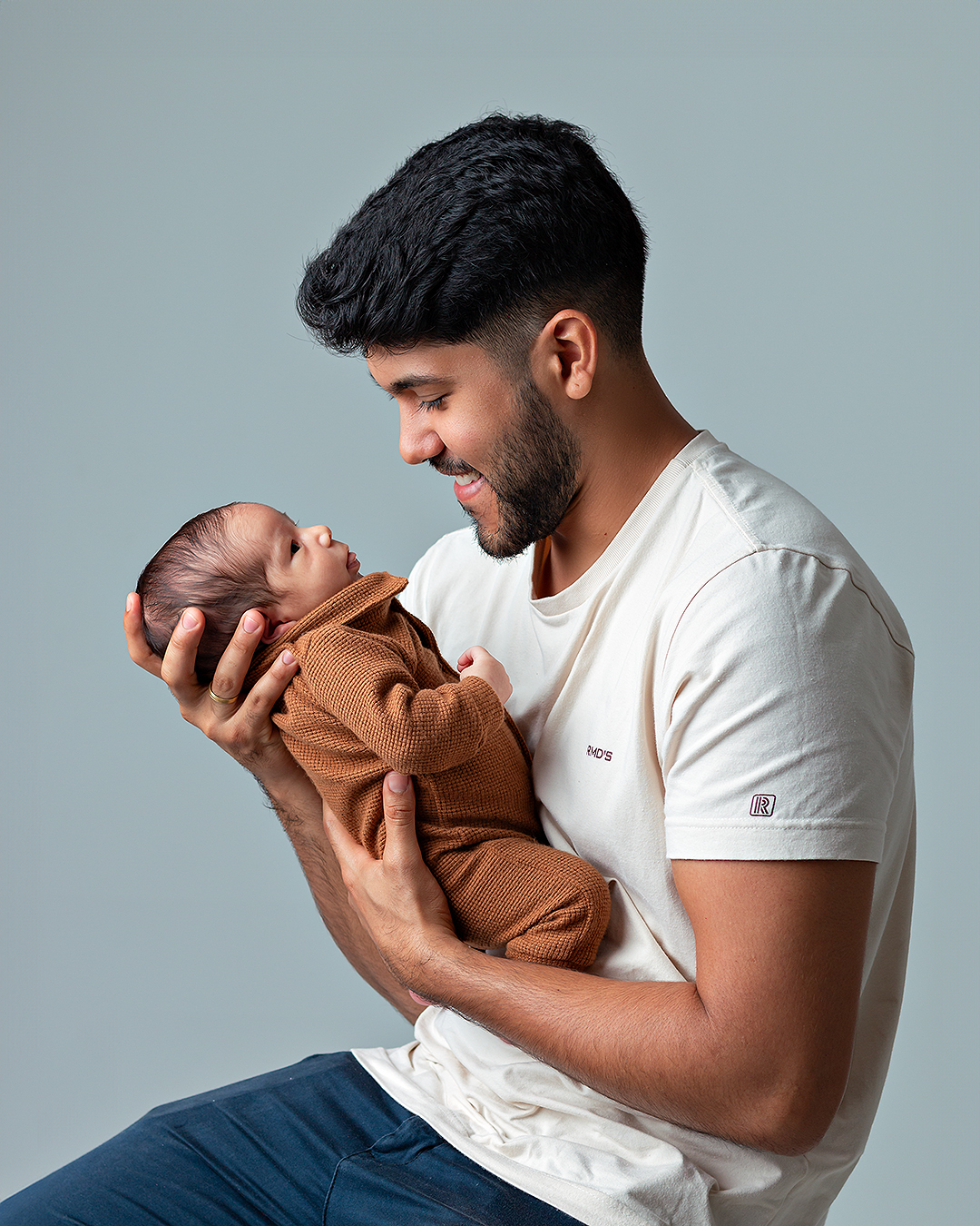 Ensaio de bebê em estúdio. Acompanhamento Mensal.