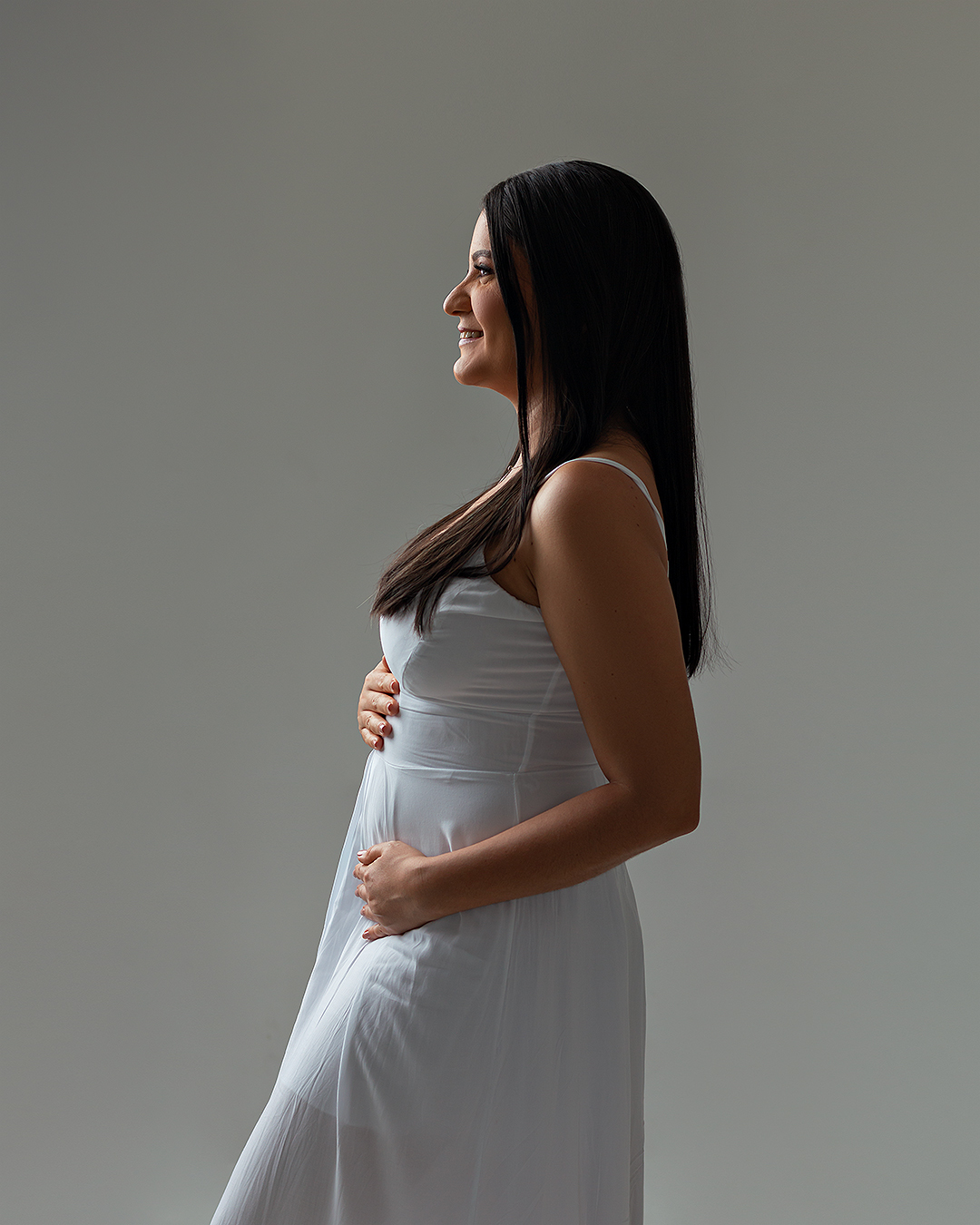 Ensaio de revelação de gravidez em estúdio em Natal/RN - Estúdio Amoradia Foto