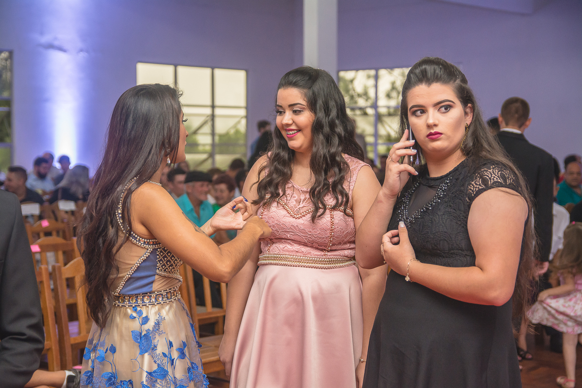 Formandas esperando a formatura