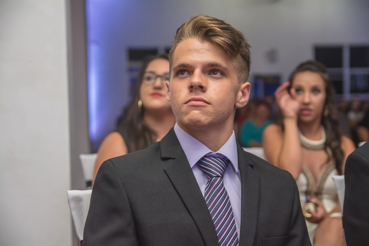 Formando prestando atenção no discurso